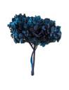 Hortensia stabilisé bleu, tête entière sur sa tige, vue de face